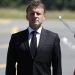 Macron feloszlatta a parlamentet és választásokat írt ki a Nemzeti Tömörülés győzelme után