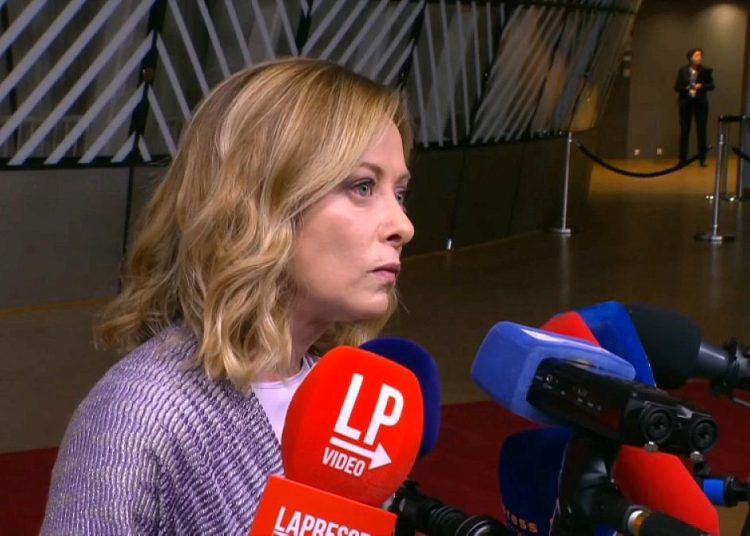 Orbán miniszterelnök Brüsszelben: Ha az Oroszország elleni szankciók nem szűnnek meg, Európa gazdasága összeomlik