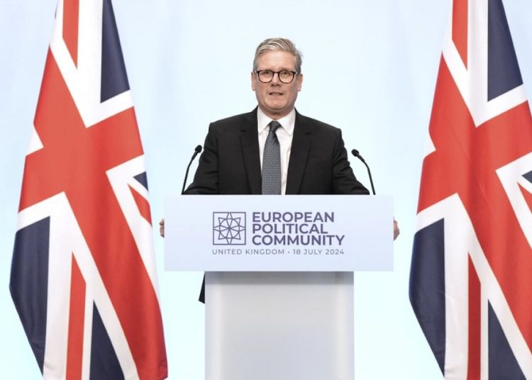 Starmer miniszterelnök offshore menedékjog-feldolgozással kezelné az illegális bevándorlást Starmer miniszterelnök offshore menedékjog-feldolgozással kezelné az illegális bevándorlást