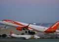 EasyJet: Erős profit, optimista 2024-es kilátások az utazási szezon keresletének köszönhetően
