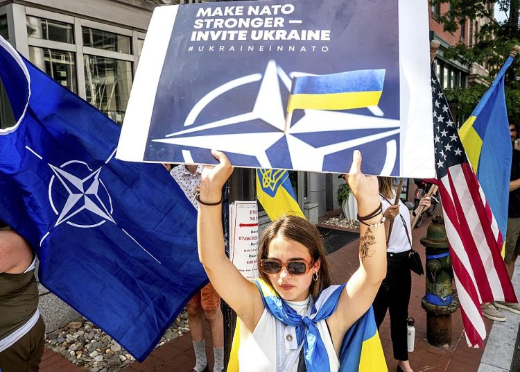 NATO: Ukrajna visszafordíthatatlan úton a tagság felé NATO: Ukrajna visszafordíthatatlan úton a tagság felé